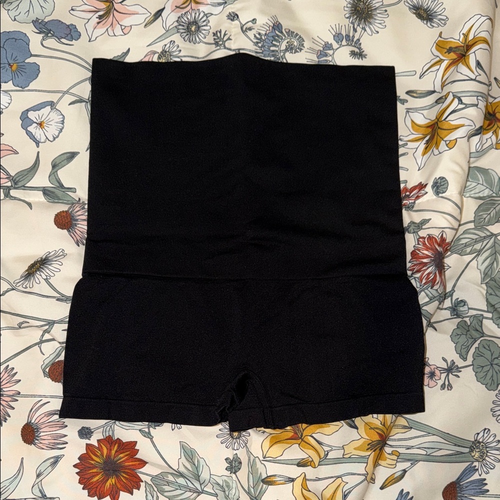 Black tummy control high waist shape wear shorts Spirit Halloween size Medium